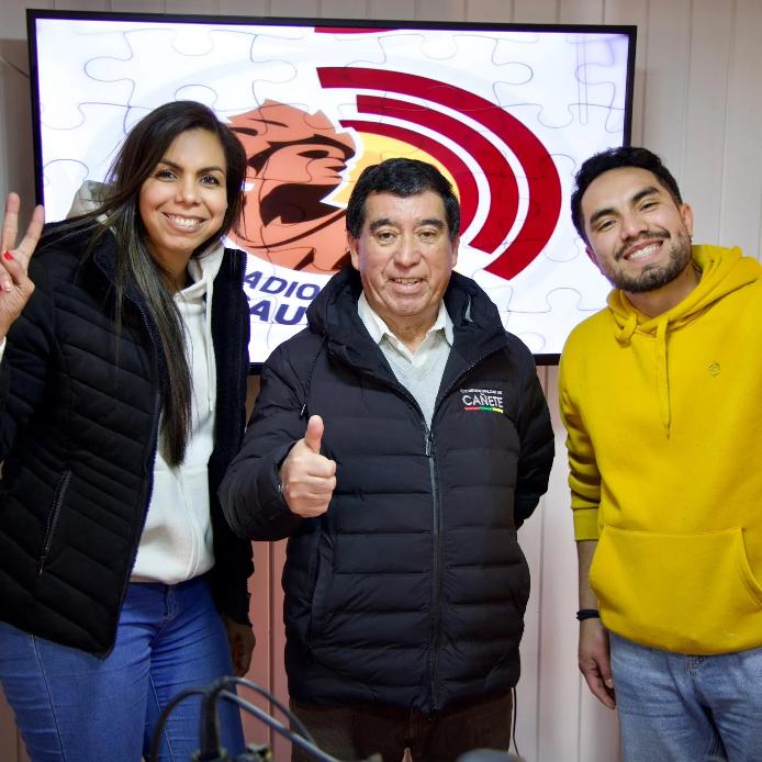 ALCALDE DE LA COMUNA DE CAÑETE, JORGE RADONICH BARRA, VISITA LA ESCUELA NUEVO TOQUI CAUPOLICÁN.