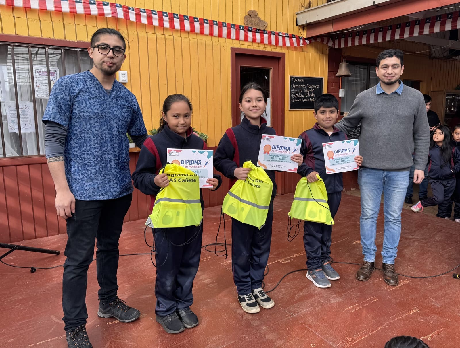 PROMOVIENDO LA SALUD MENTAL DESDE LA INFANCIA: ESTUDIANTES DE LA ESCUELA NUEVO CAUPOLICAN FUERON PREMIADOS EN CONCURSO DE DIBUJO